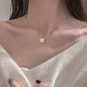 Snowflake Shining Crystal Necklace - accessorous