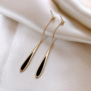 Contemporary Elegant Teardrop Long Earrings - accessorous long earrings