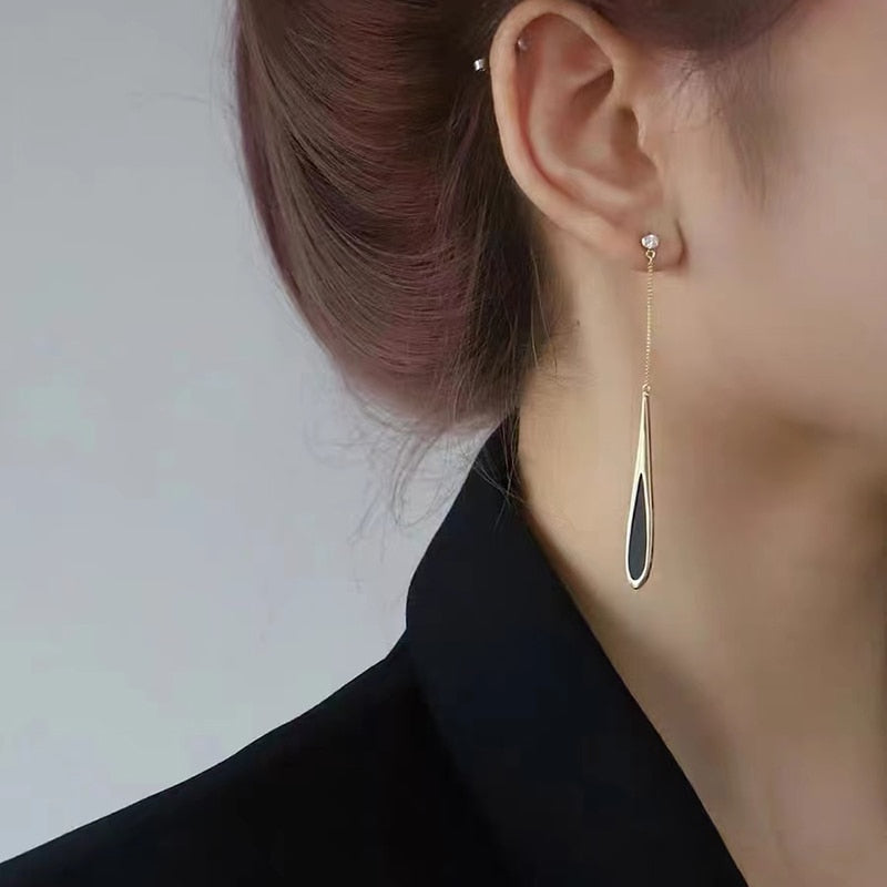 Contemporary Elegant Teardrop Long Earrings - accessorous long earrings