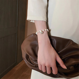 Seashell Charm Pearl Bracelet - accessorous