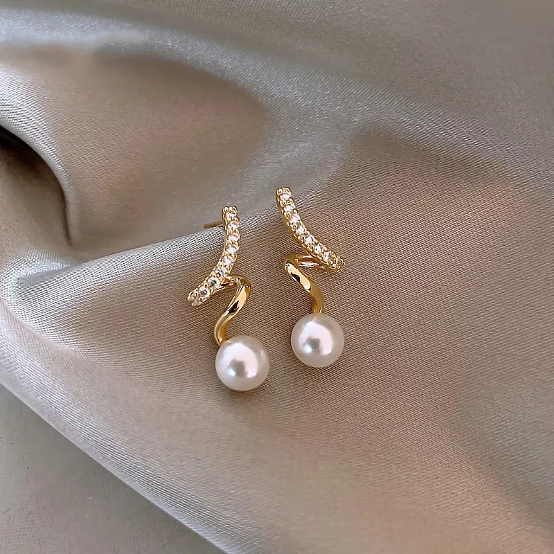 Spiral Design Pearl Stud Earrings - accessorous