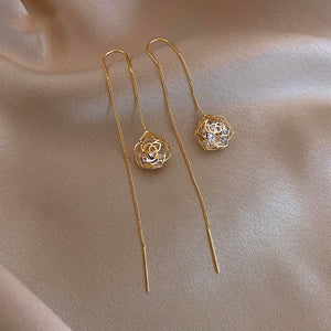 Elegant Hollow Out Dangle Earrings - accessorous