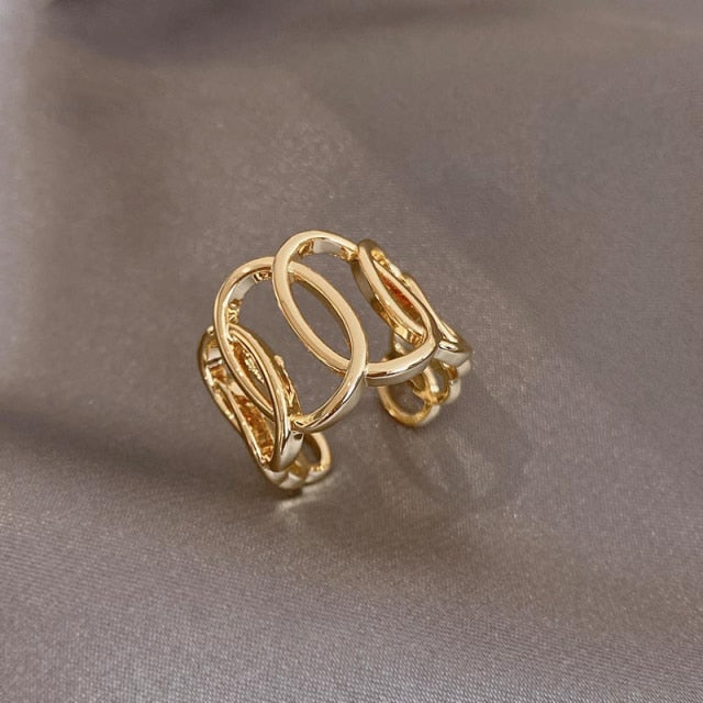 Exaggerated Oval Ring - accessorous