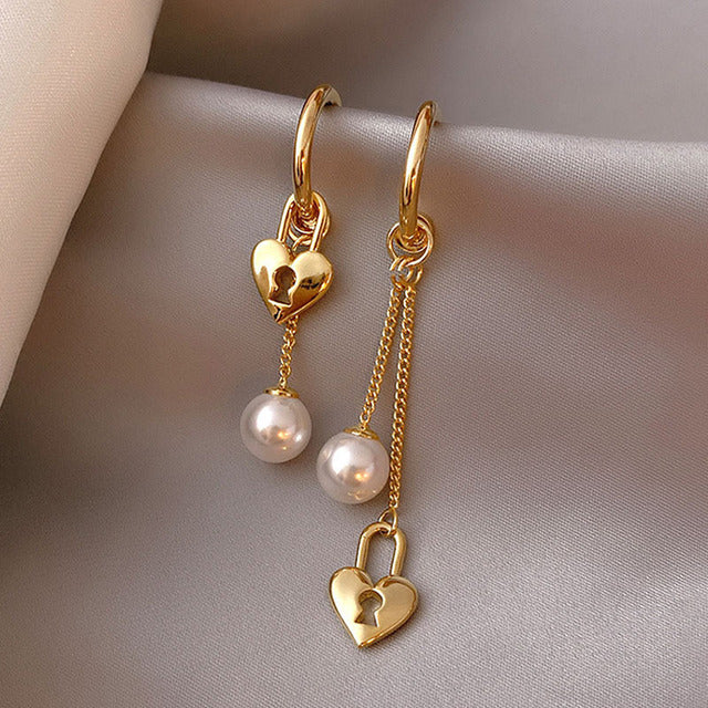 Key Lock Asymmetric Pearl Dangle Earrings - accessorous Earrings